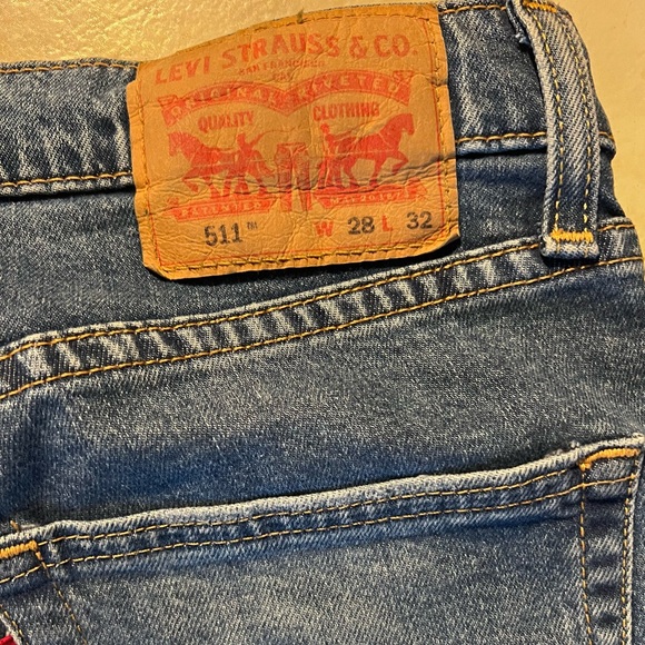 Levi's Blue Stretch Jeans Distressed and Ripped - Picture 2 of 3